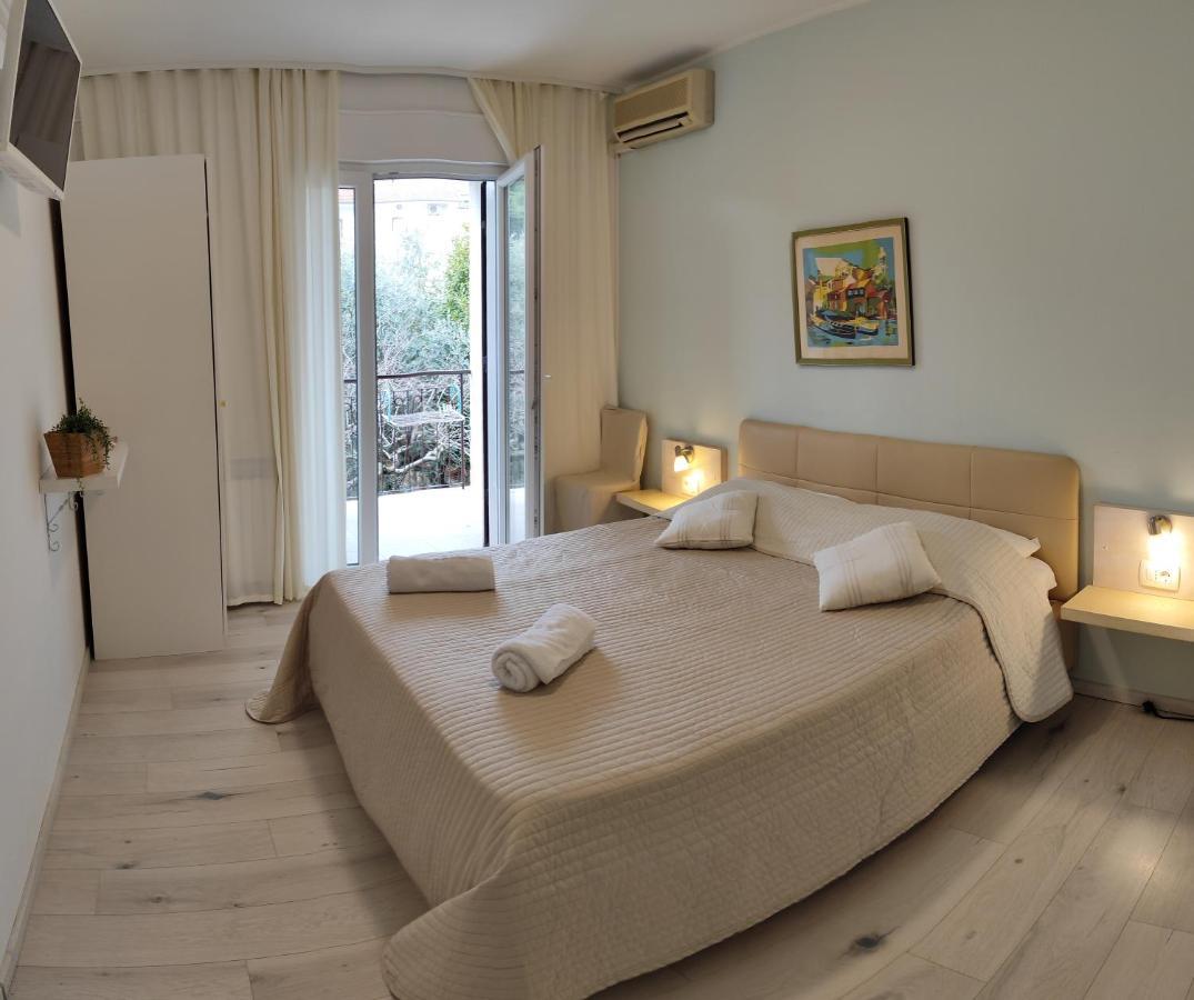 Rooms Ena Rovinj Exterior foto