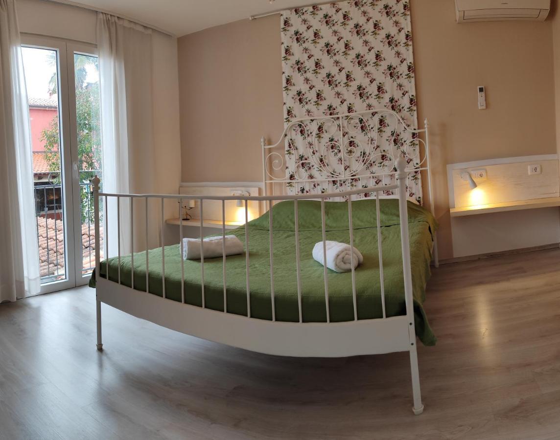 Rooms Ena Rovinj Exterior foto